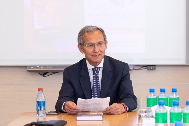 ‘Global Perspectives Lecture Series’ -  H.E. Dr. Djoomart Otorbaev, former Prime Minister of Kyrgyzstan.