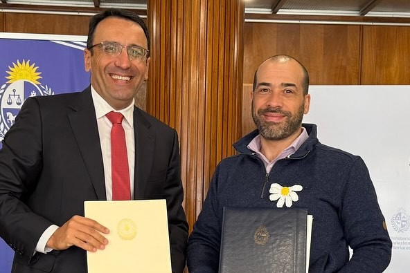 MoU between IDD and Artigas Institute of Foreign Service of the Oriental Republic of Uruguay