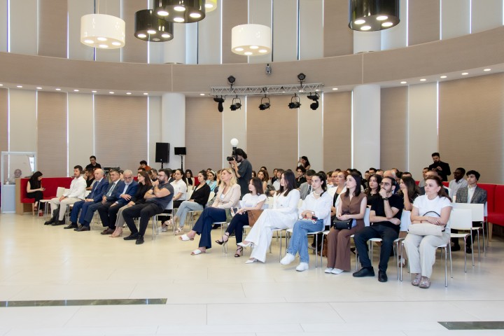 Public Lecture: A City with History. Preserving Identity in the Process of Urban Development