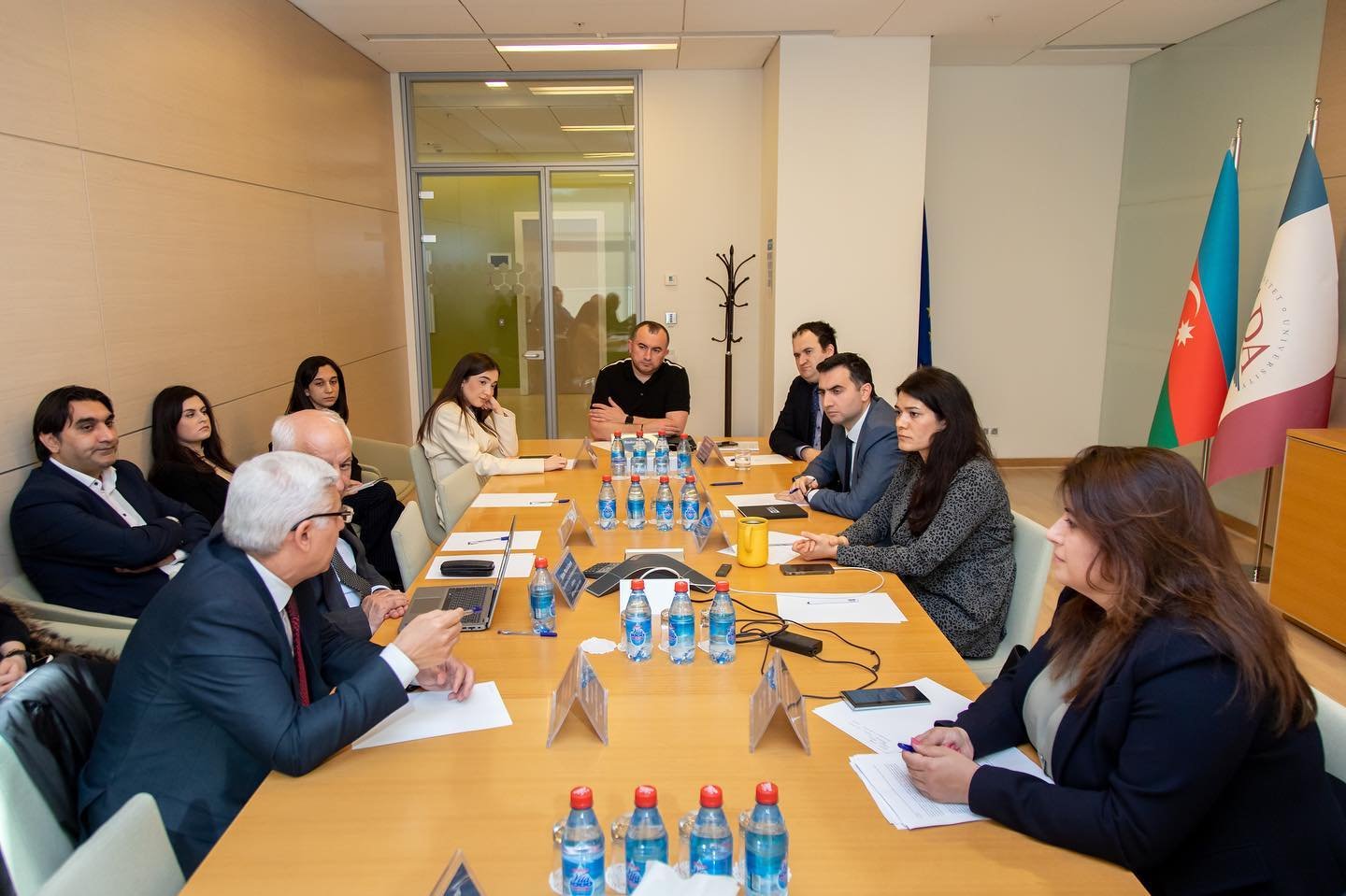 Roundtable discussion on waste management practices in Azerbaijan